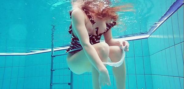  Hot Russian underwater babe Nina Mohnatka